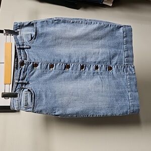 Banana Republic Light Wash Denim Button Down Pencil Style Skirt with Stretch